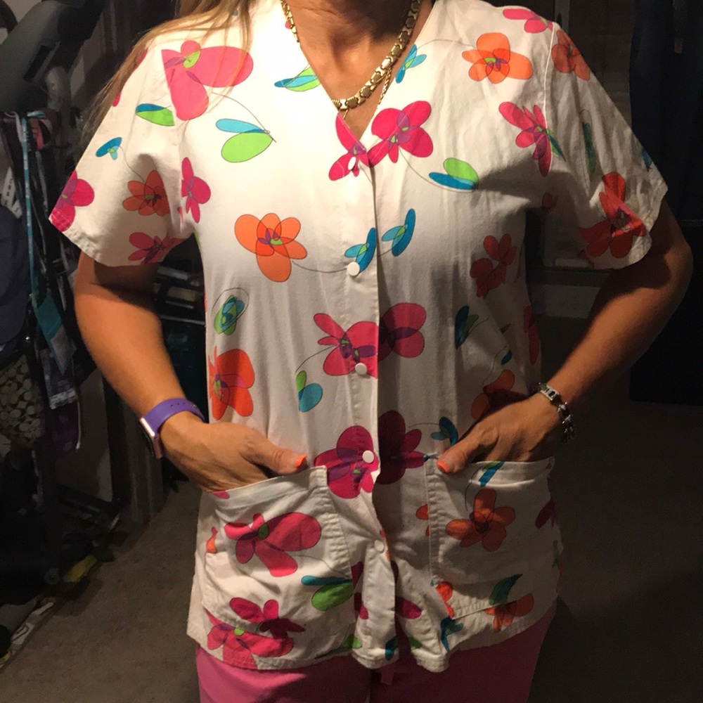 Scrub top